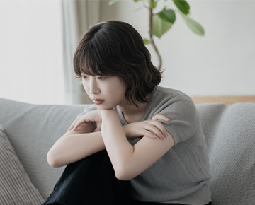 寝ても疲れが取れない様子